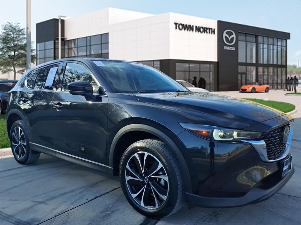 2023 Mazda CX-5 S Premium package