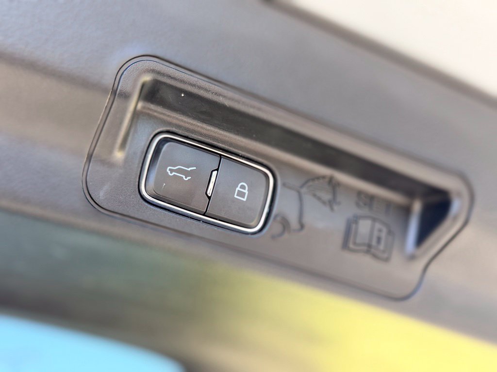 Used 2023 Silver Ford XLT image 33