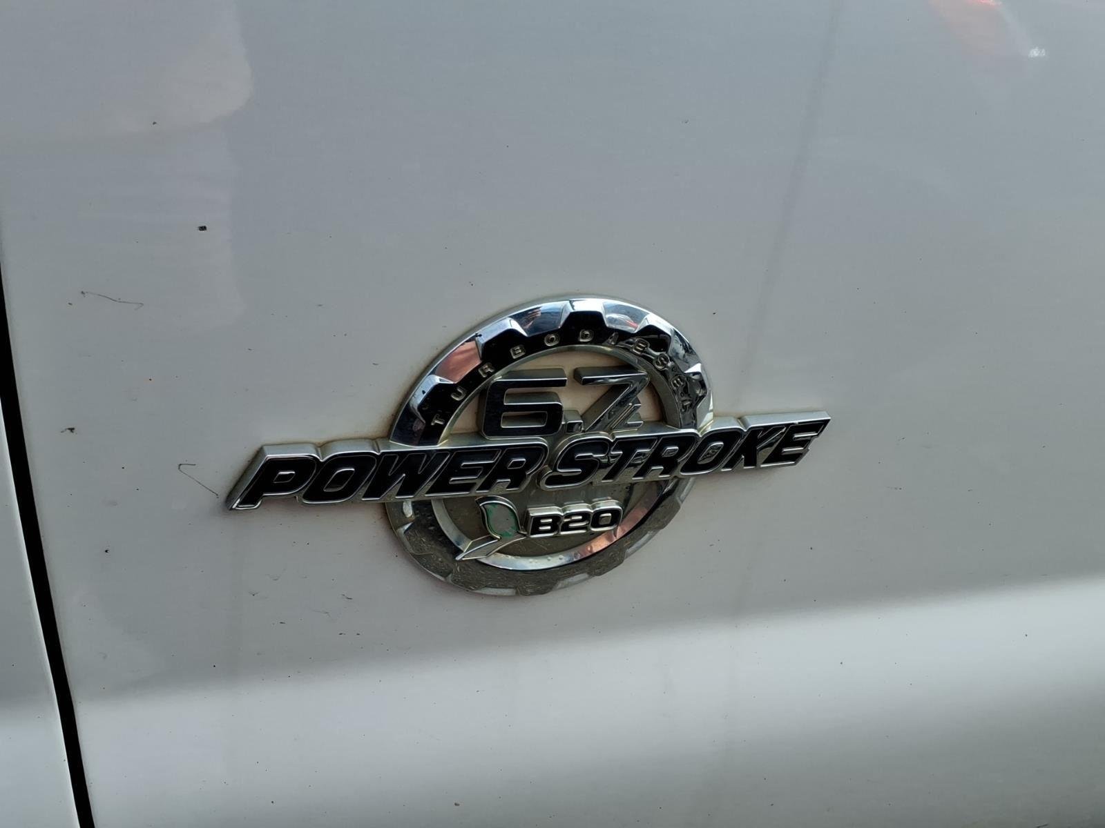Used 2015 White Platinum Metallic Tri-Coat Ford Platinum image 8
