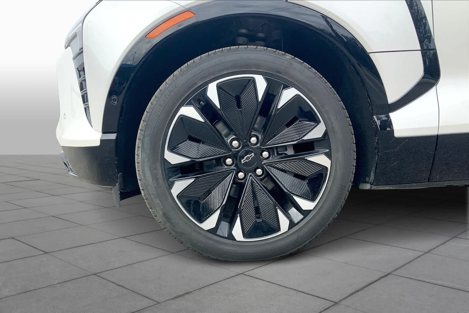 2025 Chevrolet Blazer EV RS - Photo 11