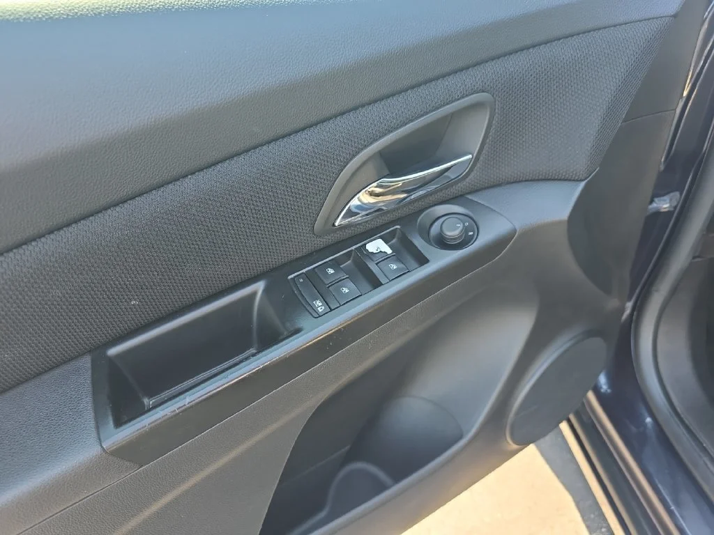 Used 2014 Blue Ray Metallic Chevrolet 1LT image 20