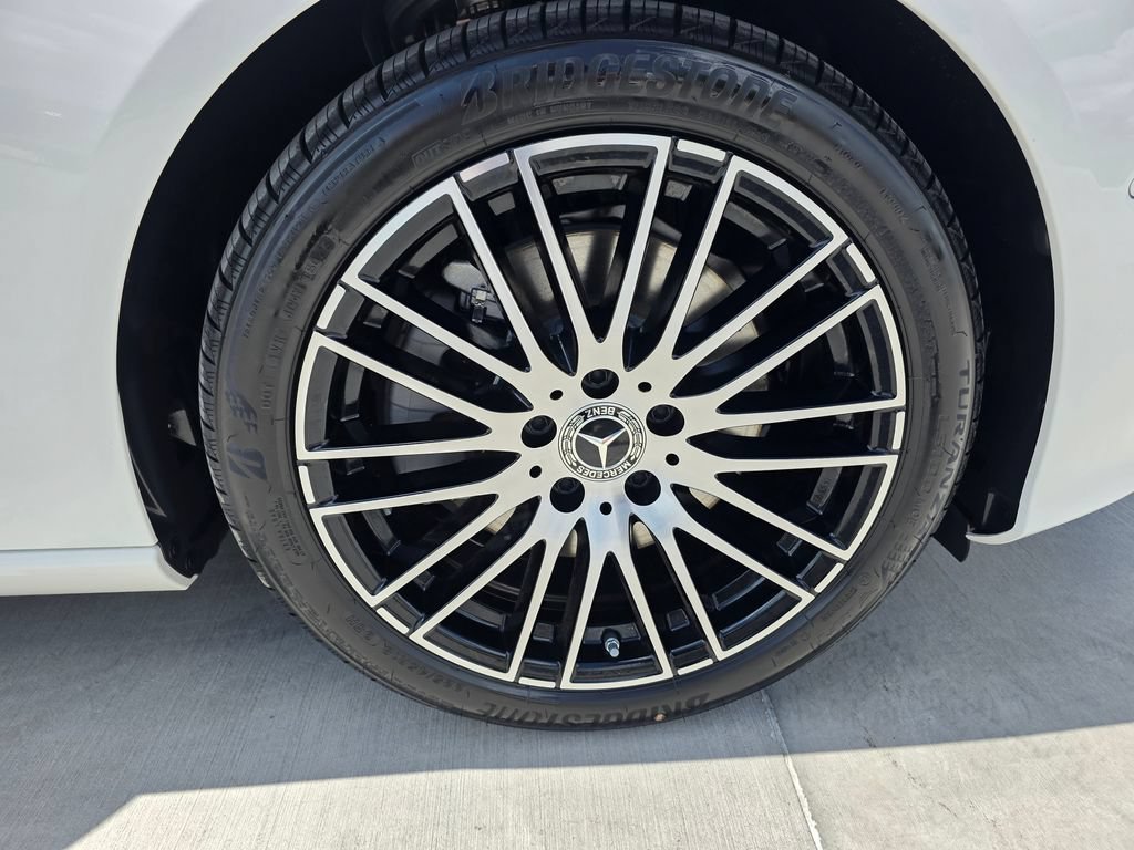 New 2026 Polar White Mercedes-Benz C 300 image 39