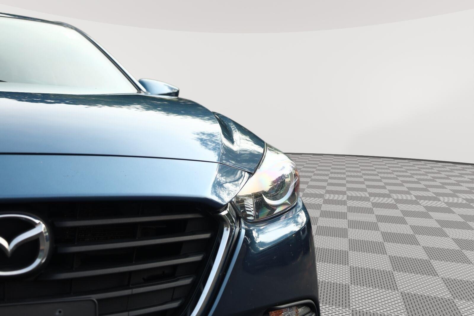 Used 2018 Eternal Blue Mica Mazda Touring image 10