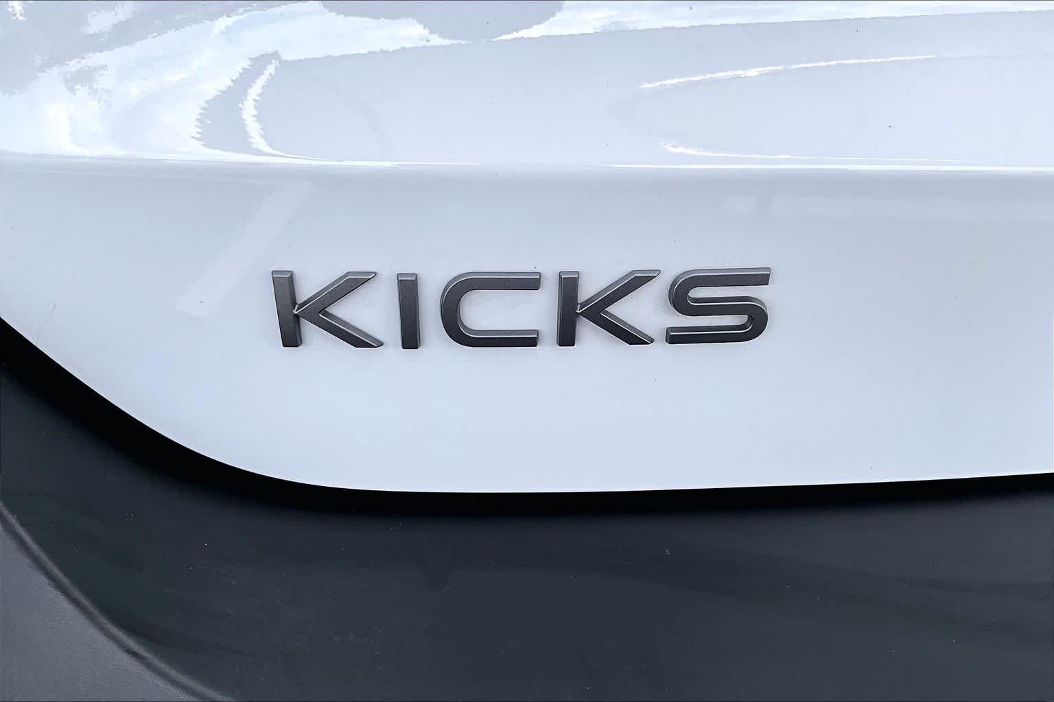Used 2025 Fresh Powder Nissan SV image 10
