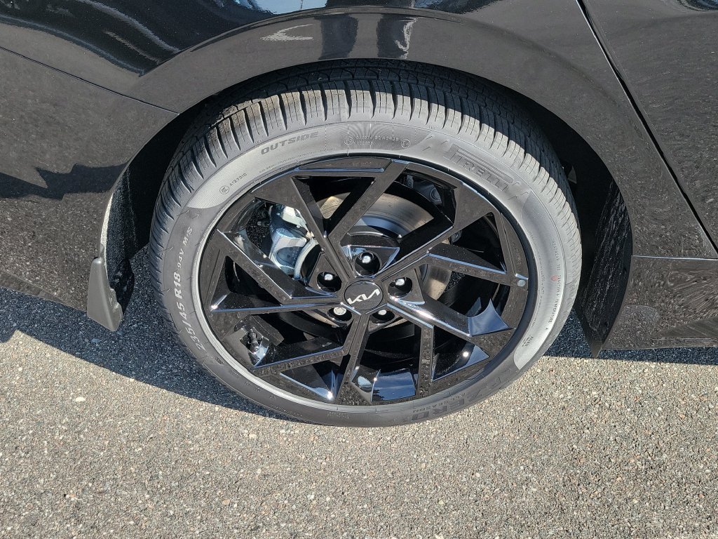 New 2027 Aurora Black Pearl Kia GT-Line image 38