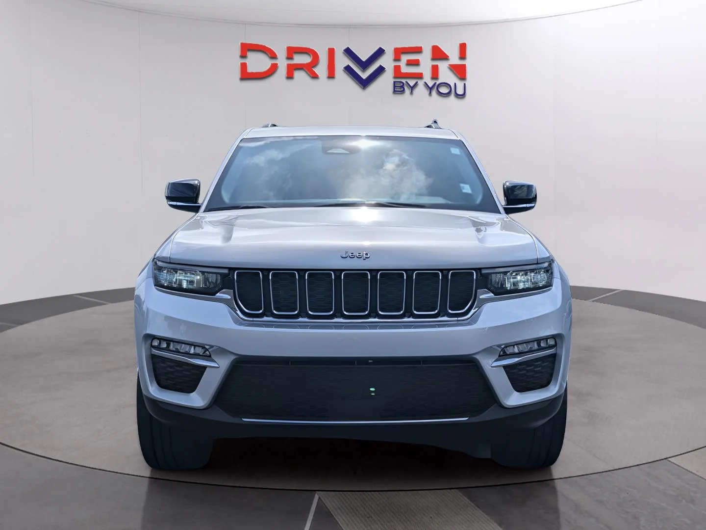 Used 2022 Silver Zynith Jeep 4x4 image 8