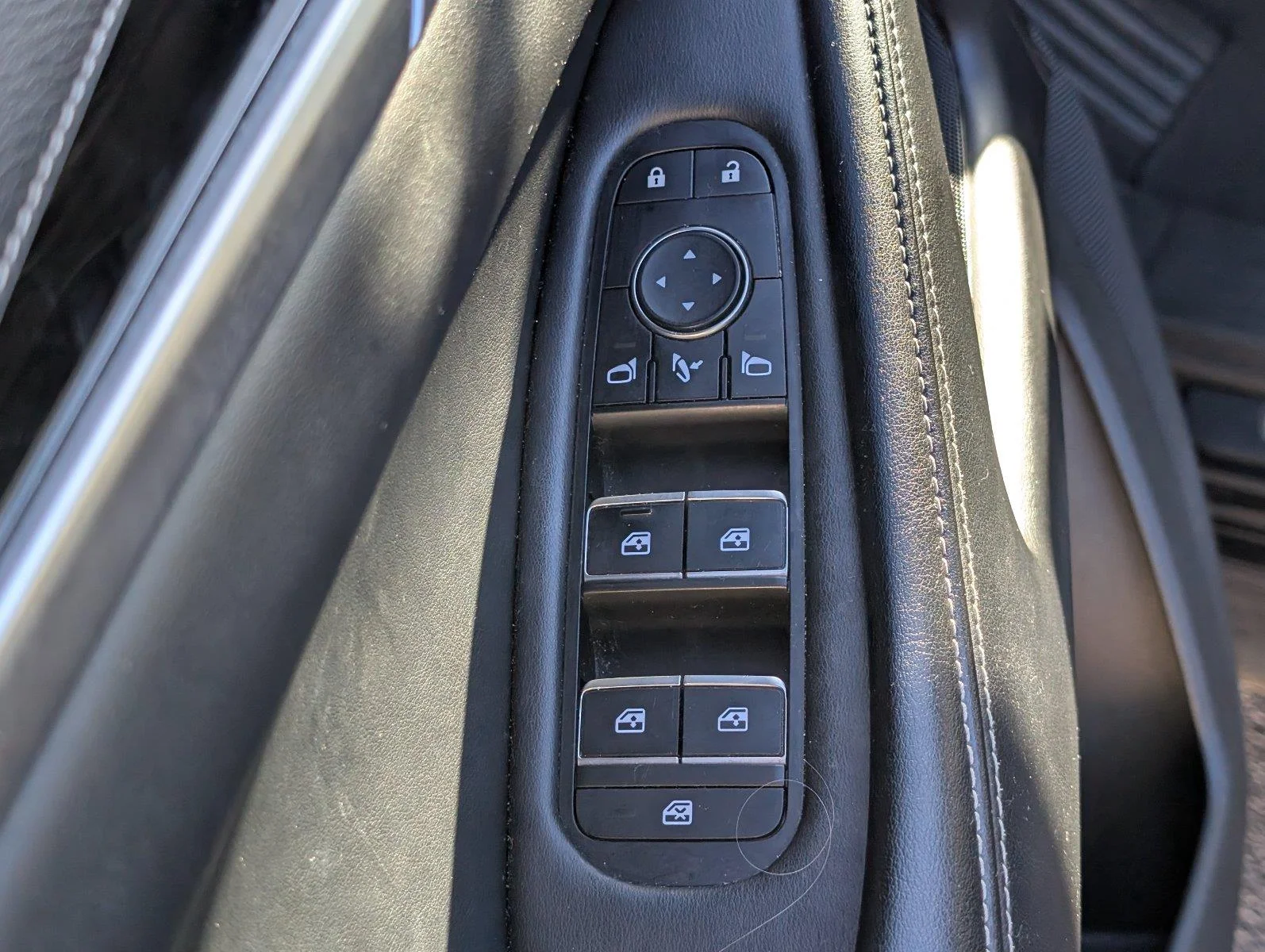 Used 2023 Mineral Black INFINITI PURE image 18