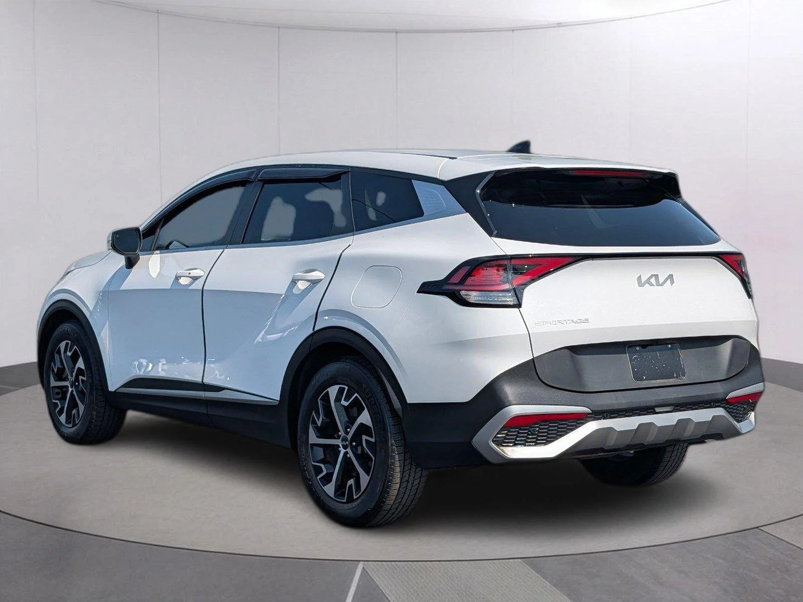 Used 2023 Glacial White Pearl Kia EX image 3