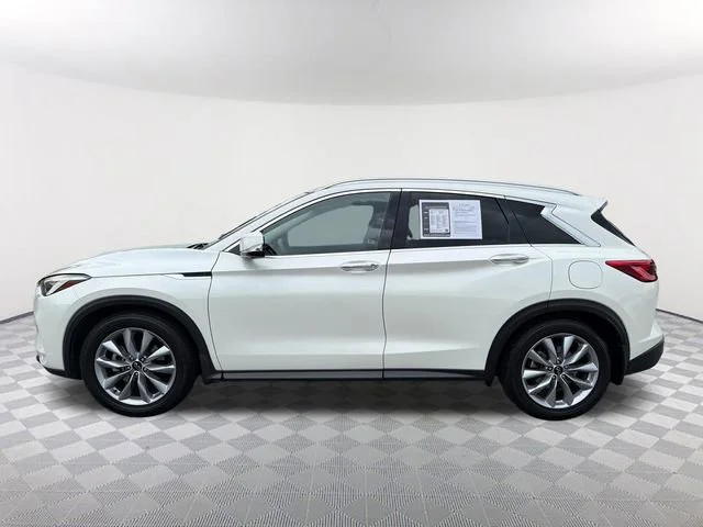 Used 2020 White INFINITI ESSENTIAL AWD image 8