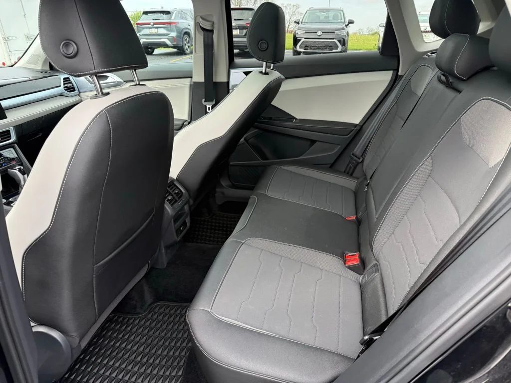 2025 Volkswagen Taos SE - Photo 36