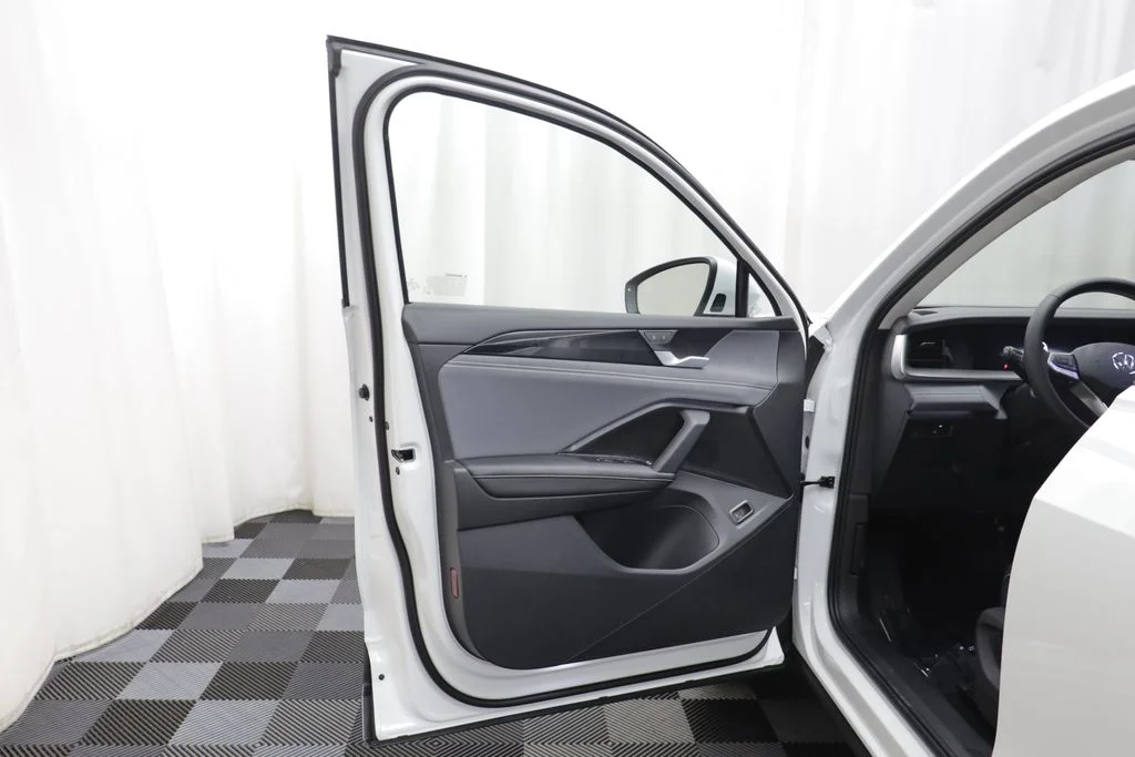 New 2026 Pure White Volkswagen 2.0T SE image 5