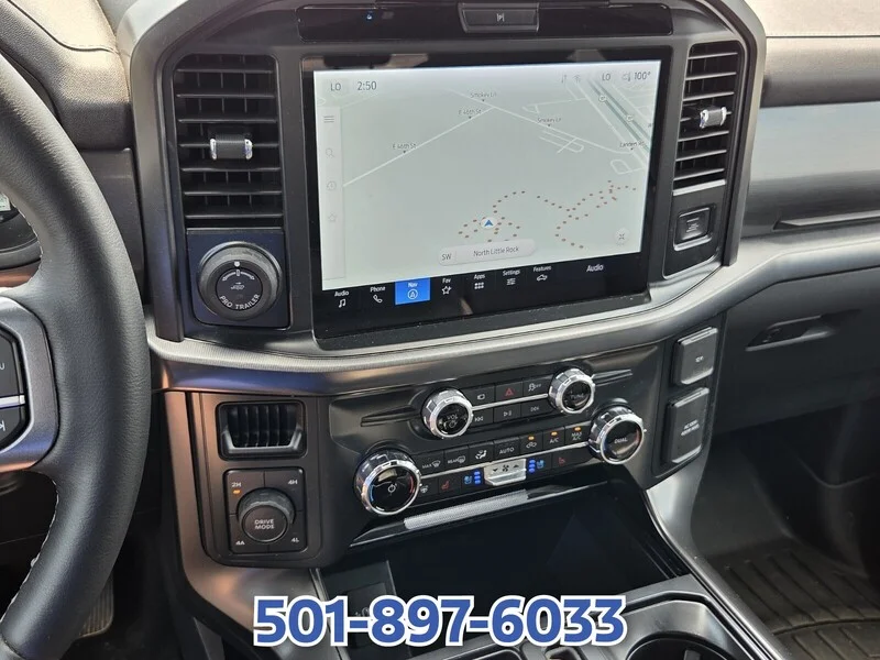 Used 2025 Oxford White FORD LARIAT 4WD SuperCrew 5.5