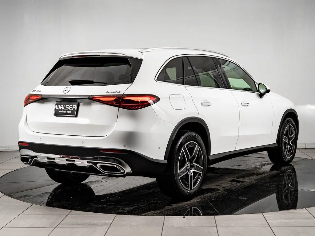 Used 2026 Polar White Mercedes-Benz GLC 300 image 7