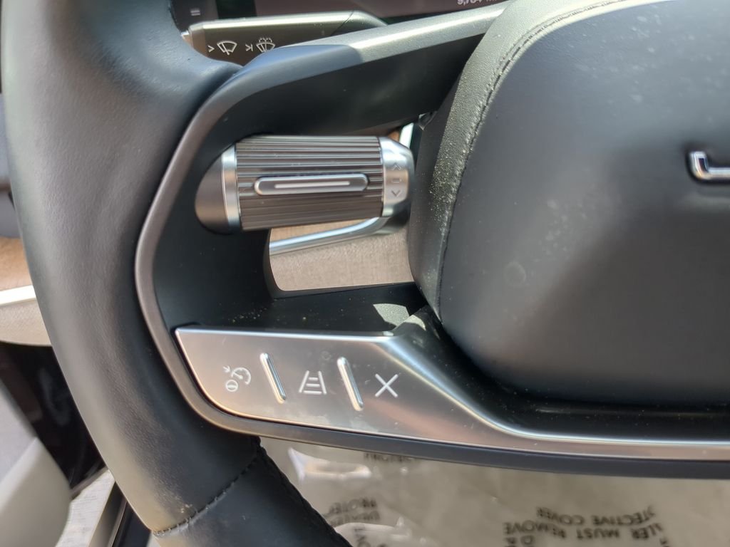 Used 2025 Red Lucid Touring image 28