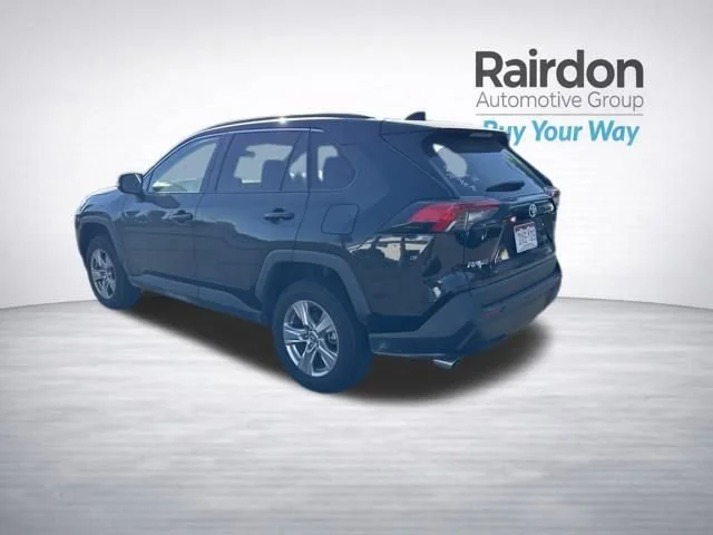 Used 2025 Midnight Black Metallic Toyota XLE image 5