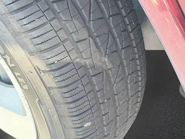 Used 2016 Red Jeep Overland image 10