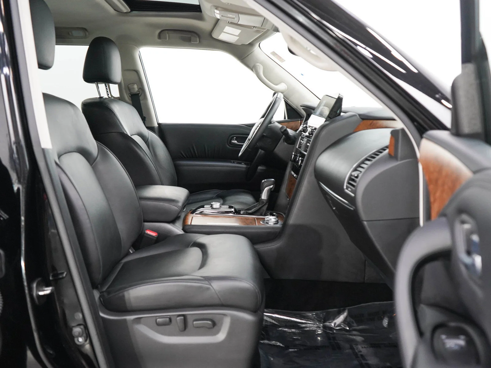 Used 2022  Nissan SL image 10
