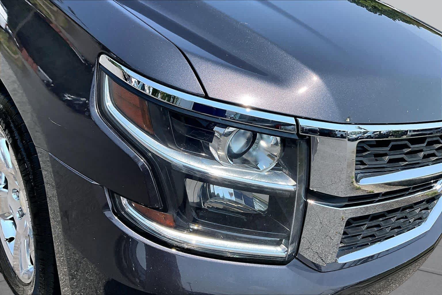 Used 2017 Tungsten Metallic Chevrolet LT image 27