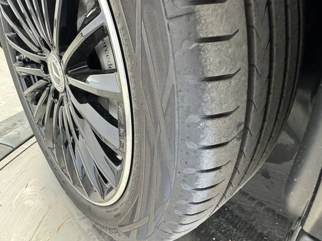 New 2027 Black Mercedes-Benz GLC 300 image 11