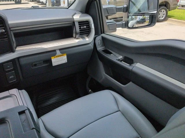 New 2026 Oxford White Ford F-350® XL image 17