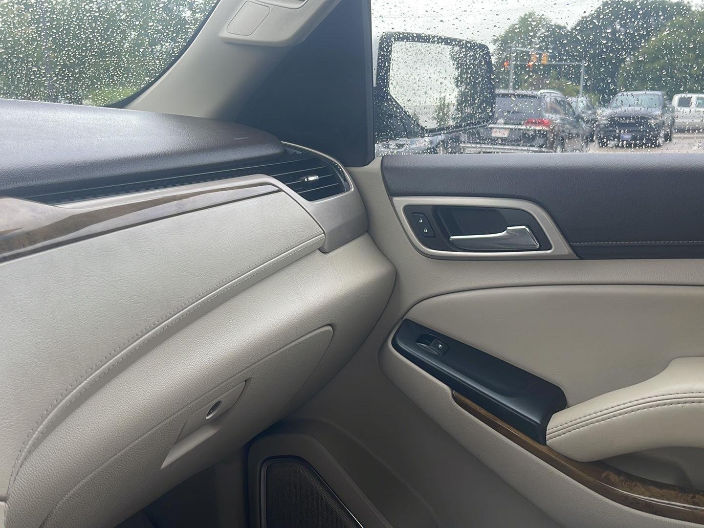 2017 GMC Yukon Denali - Photo 37