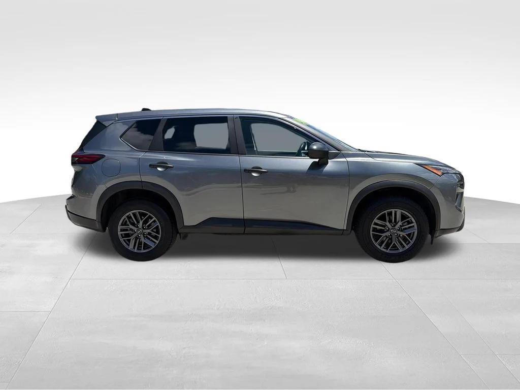 2024 Nissan Rogue S - Photo 8
