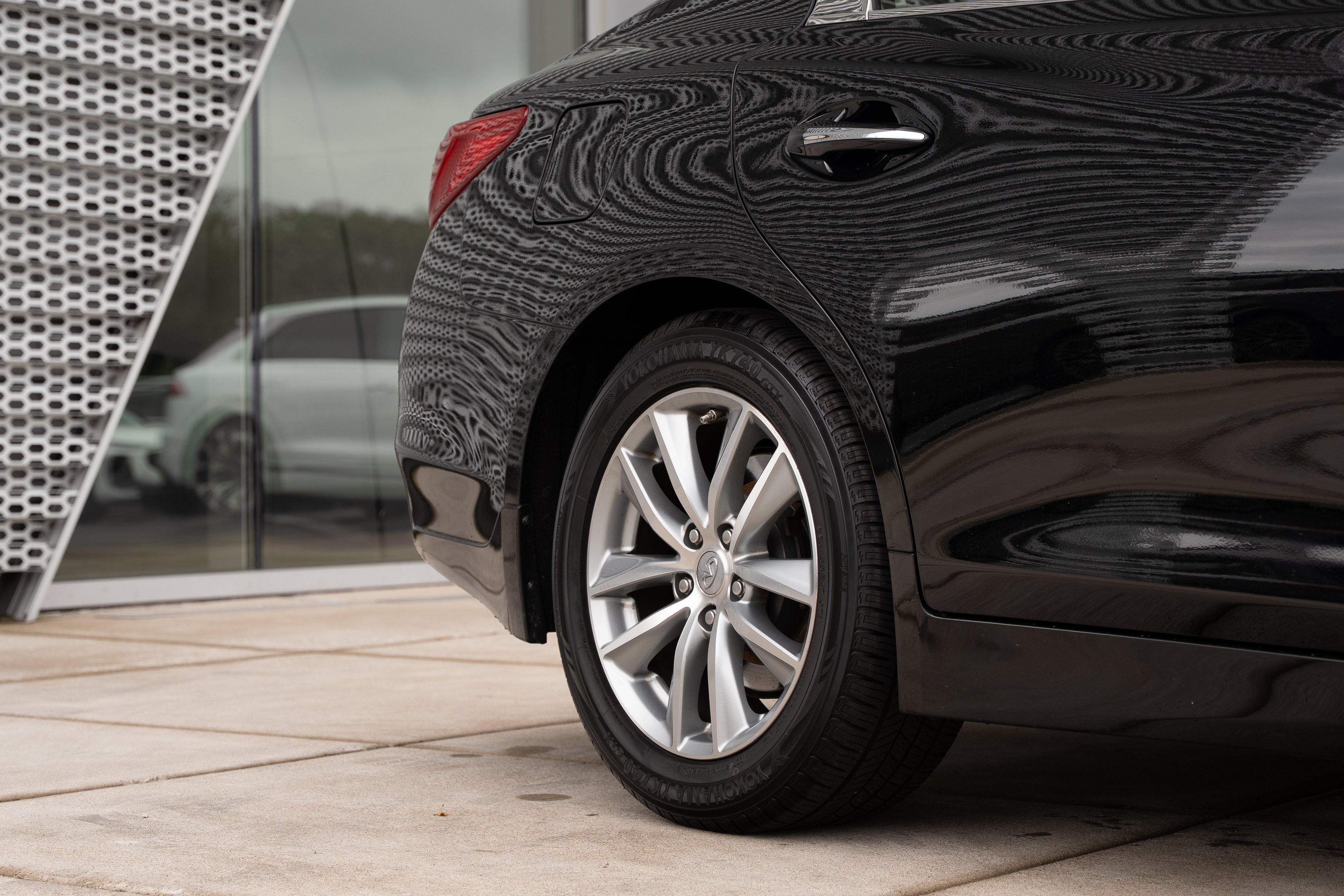 Used 2014 Black Obsidian INFINITI Premium image 27