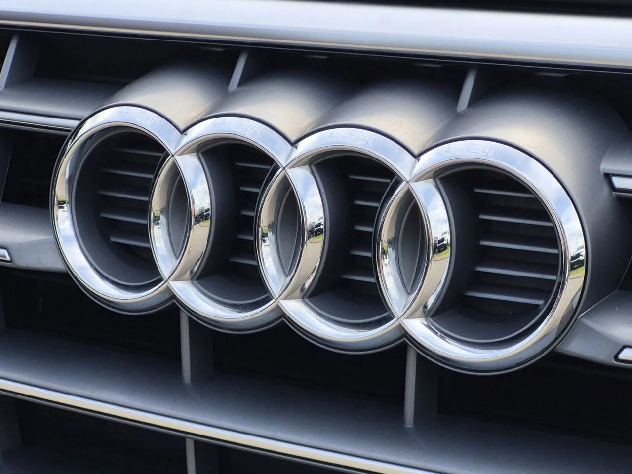 Used 2019 Black Audi Premium Plus image 32
