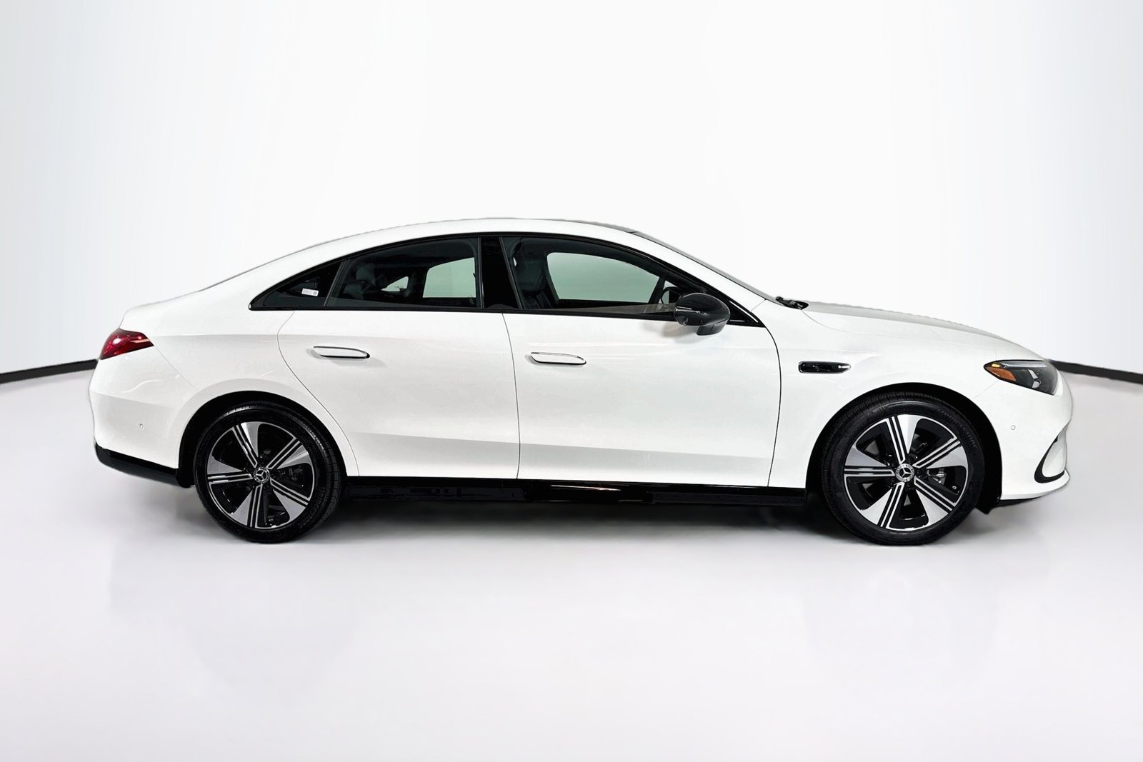 New 2027 Polar White Mercedes-Benz CLA 220 Hybrid image 4