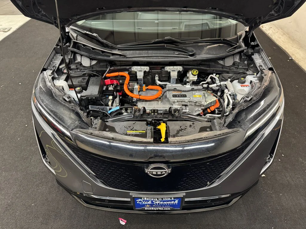 Used 2023 Gray Nissan ENGAGE image 11