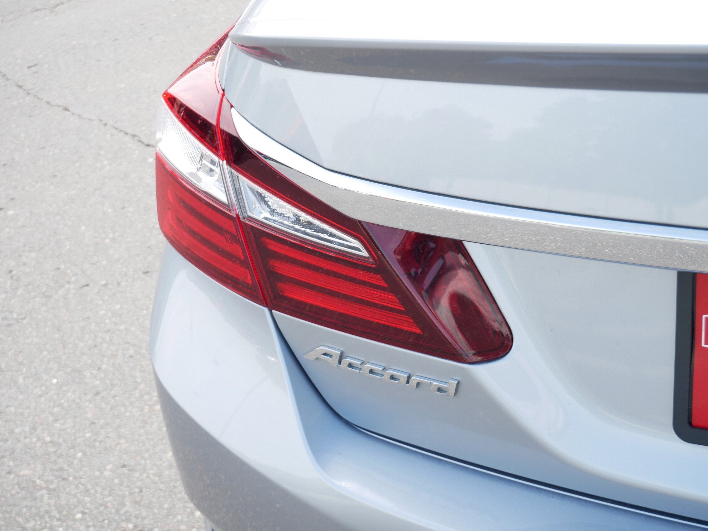 Used 2016 Lunar Silver Metallic Honda Sport image 16