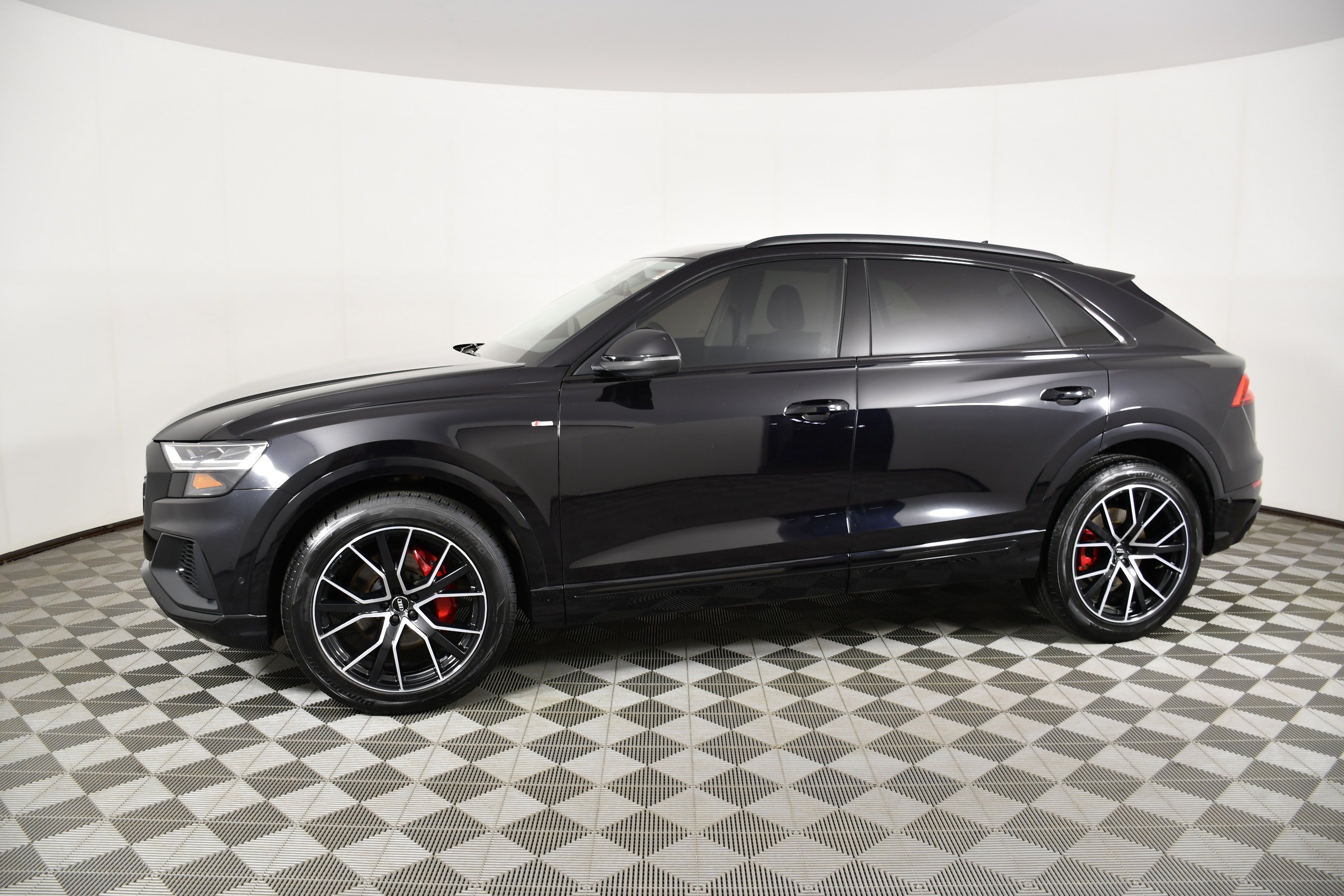 Used 2020 Orca Black Metallic Audi Premium Plus image 9