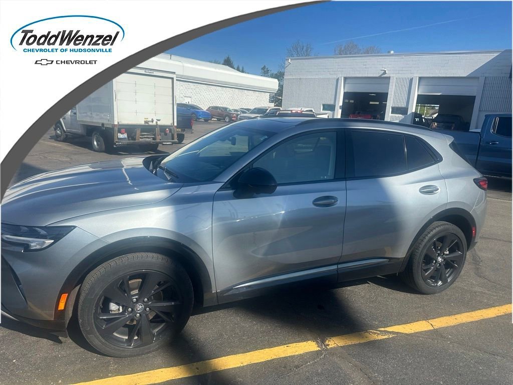 2023 Buick Envision Essence AWD's photo