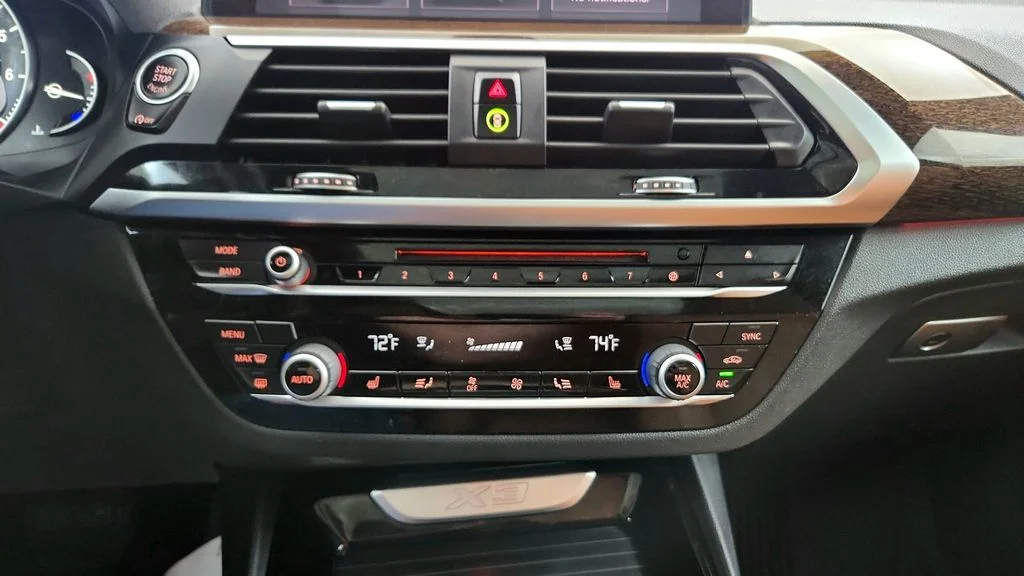 Used 2019 Gray BMW xDrive30i image 31