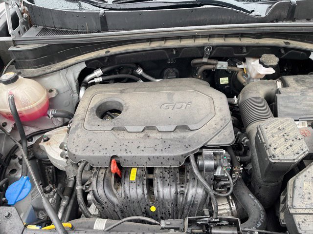 Used 2022 Sparkling Silver Kia LX image 24