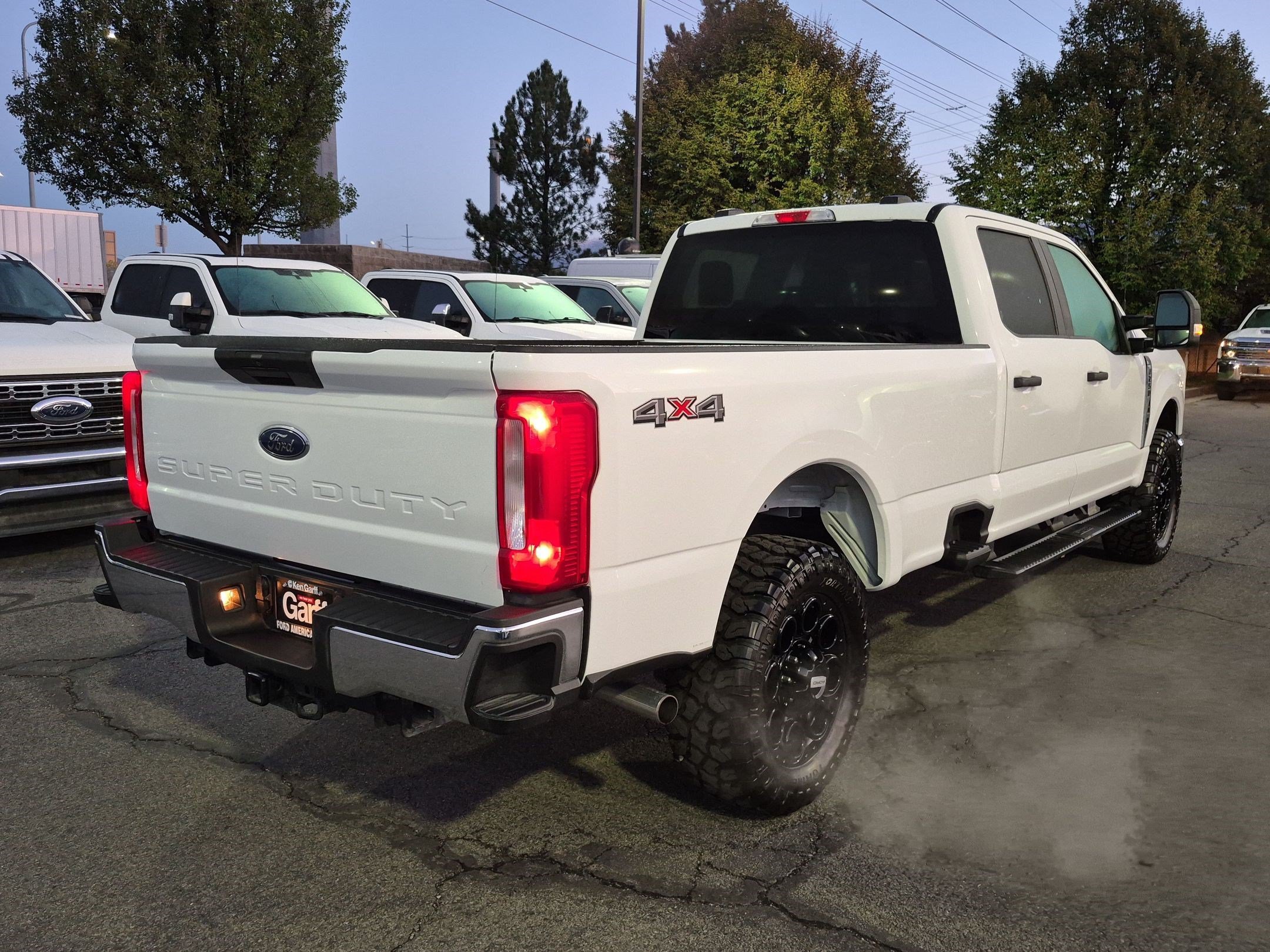 Used 2024 Oxford White Ford XL image 3