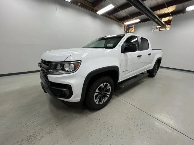 Certified Used 2021 SUMMIT WHITE Chevrolet 4WD Z71 image 4