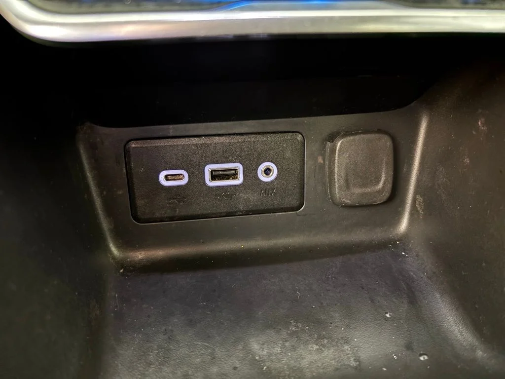 Used 2019 Black GMC SLE image 28