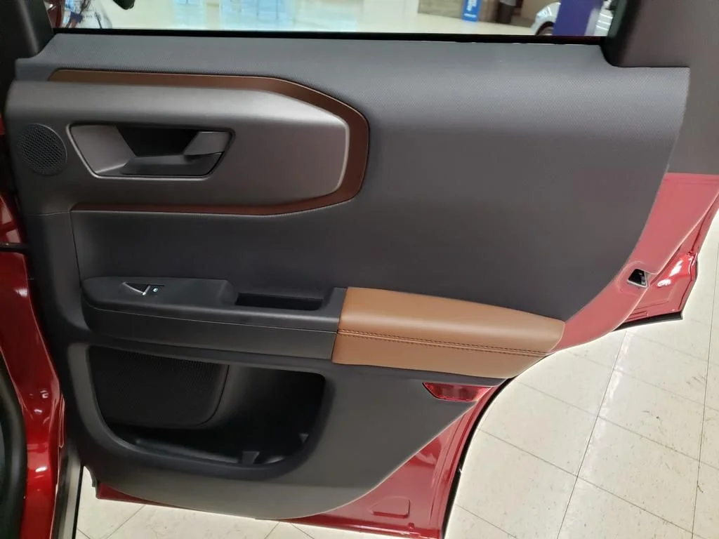 New 2025 Ruby Red Metallic Tinted Clearcoat Ford Outer Banks® image 15