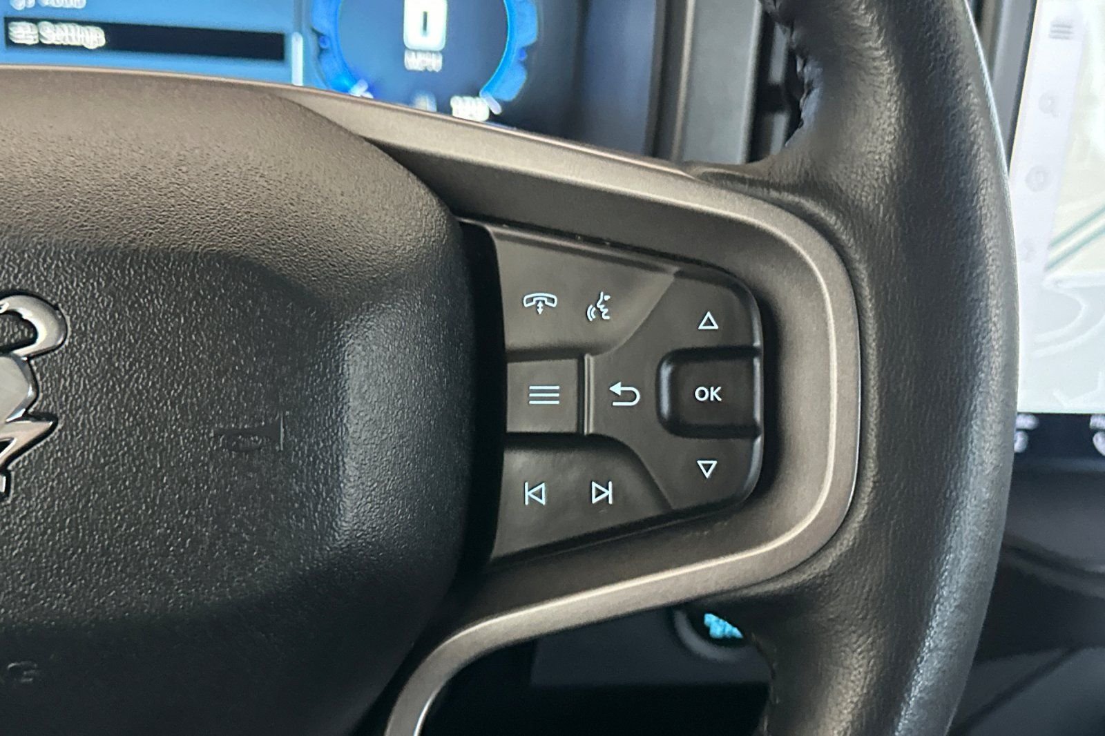 Used 2025 Gray Ford Badlands image 27
