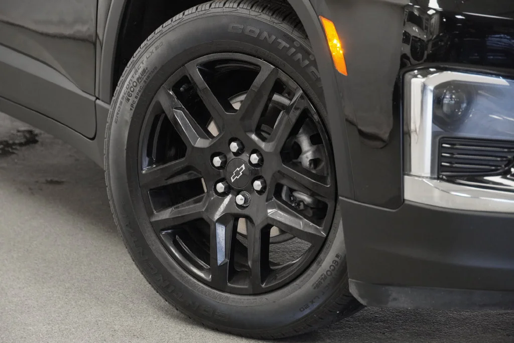Certified Used 2022 MOSAIC BLACK METALLIC Chevrolet LT Cloth image 9