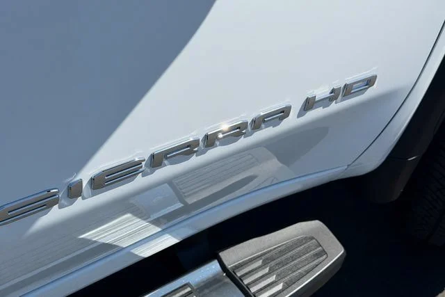 New 2026 Summit White GMC SLE image 6