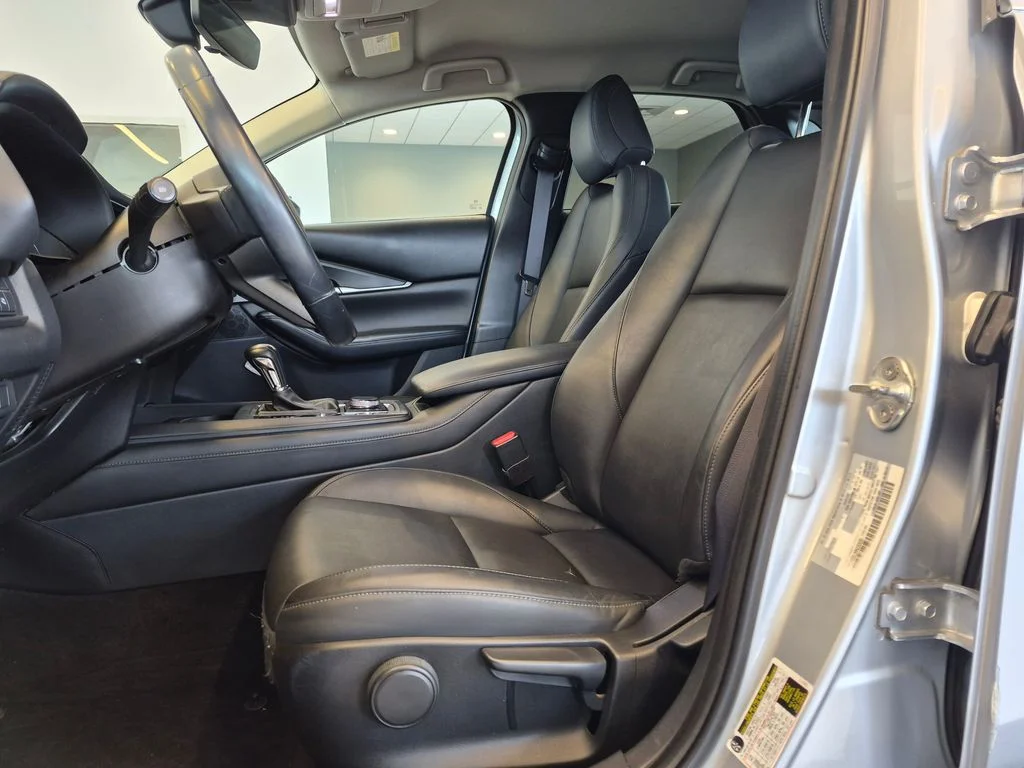 Used 2021 Silver Mazda Select image 13