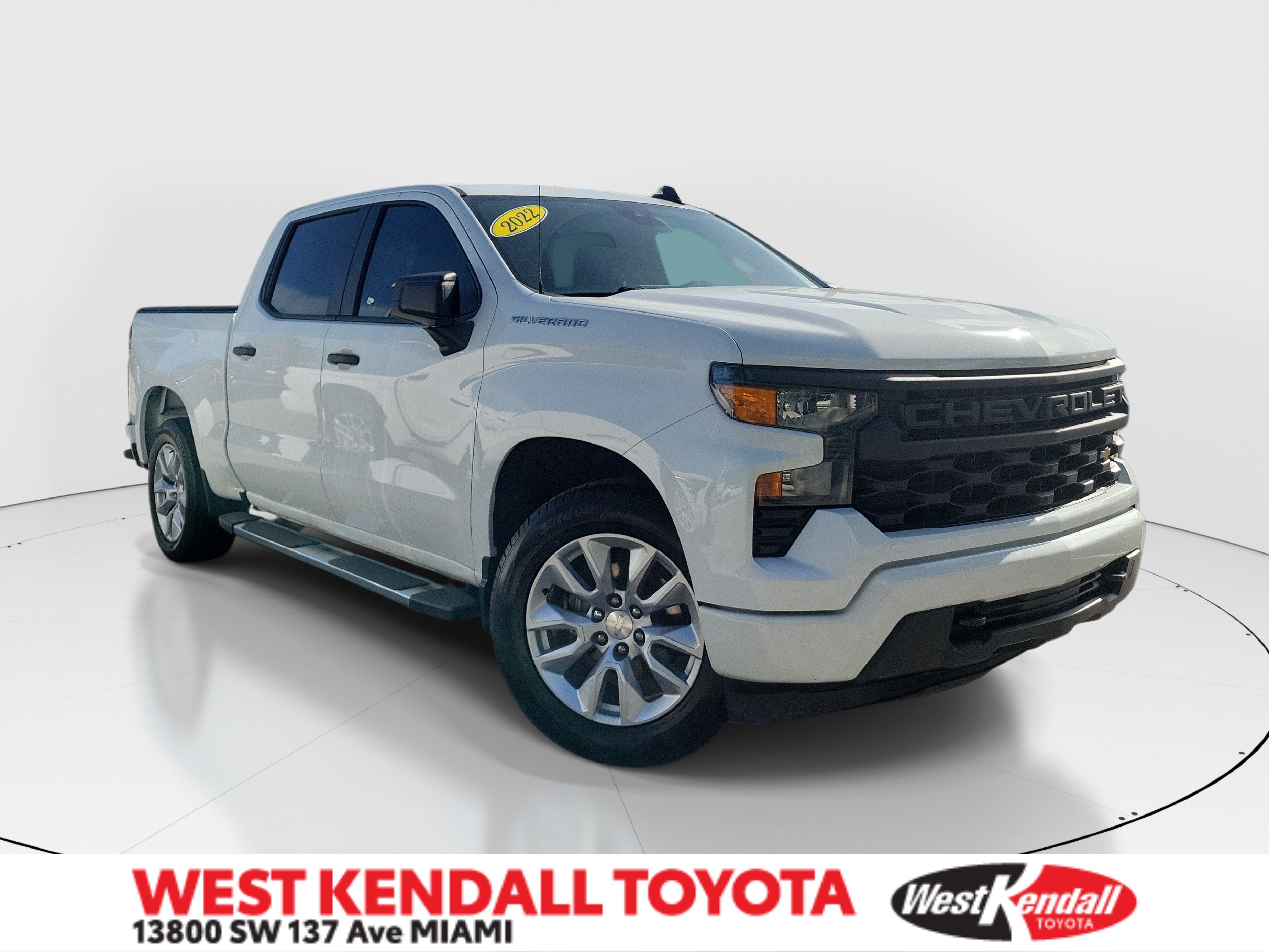 Used 2022 Summit White Chevrolet Custom image 1