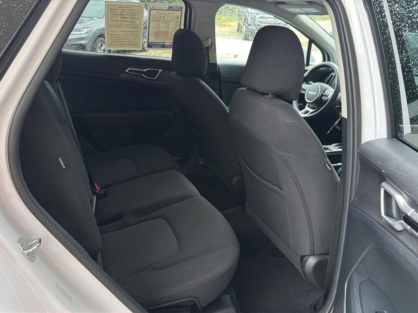 Used 2025 Glacial White Pearl Kia LX image 12