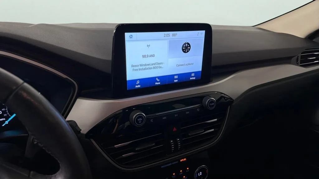 Used 2020 Silver Ford SEL image 21