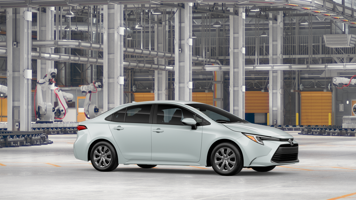 New 2026 Wind Chill Pearl Toyota Hybrid LE image 13