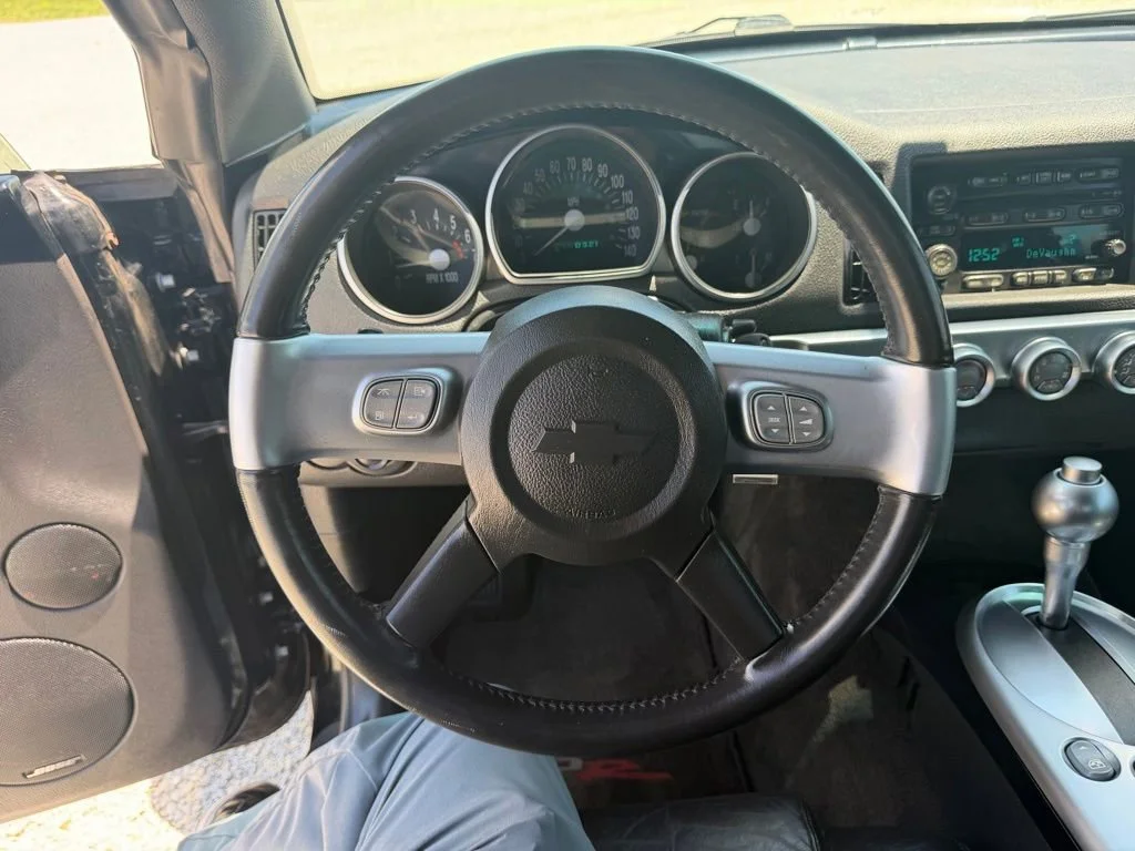 2003 Chevrolet SSR LS - Photo 14