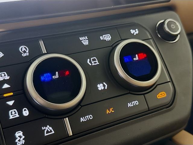 New 2026 Fuji White Land Rover X-Dynamic SE image 23