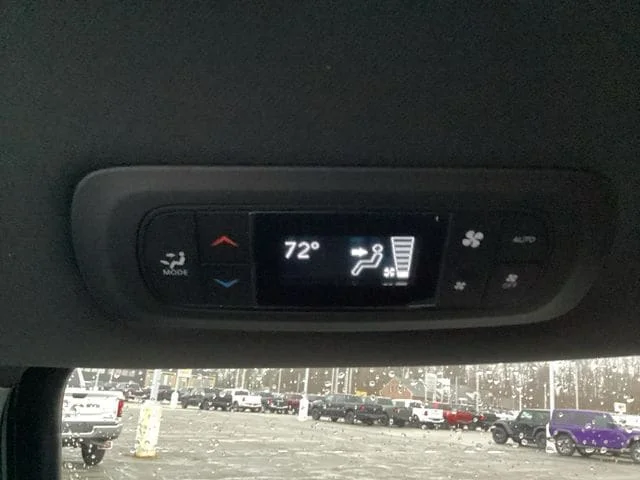 New 2026 Diamond Black Crystal Pearlcoat Chrysler SELECT AWD image 17